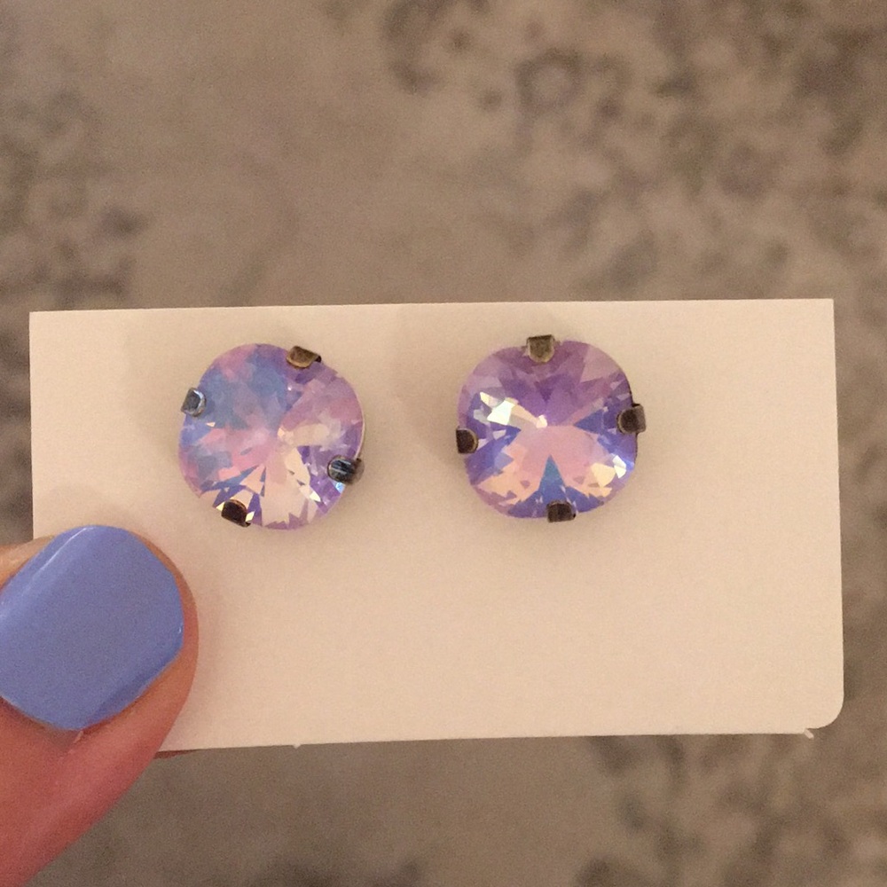 Lilac Purple Opal Aurora Borealis Cushion Cut Antique Brass Crystal Earrings - Picture 10 of 12